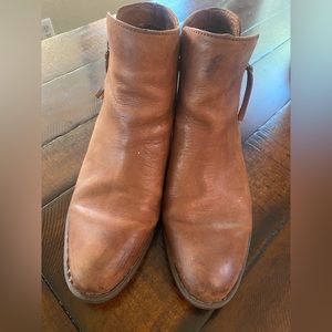 BORN genuine leather size 11m booties